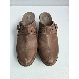 Clarks Bendables 12M EUC Women's Brown Clogs with Strap And Buckle Detail
